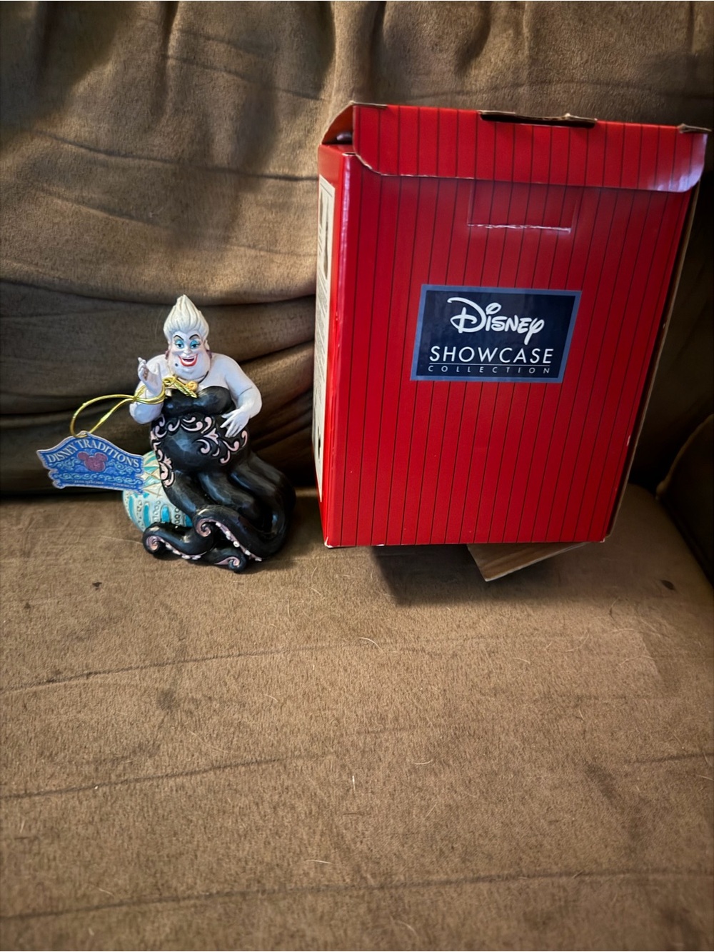 Disney showcase Ursula Figurine with Black Tentacles and White Skin